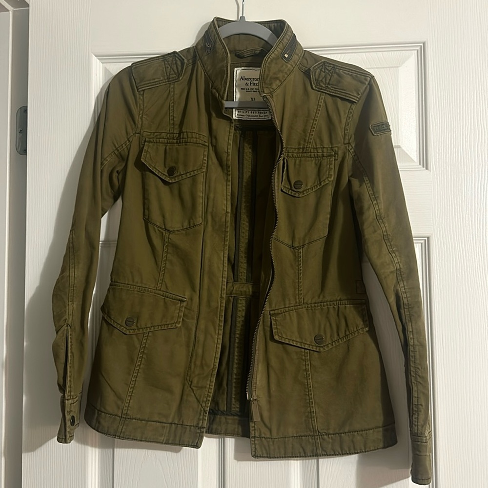 Abercrombie & Fitch Green Army Jacket, Size XS.